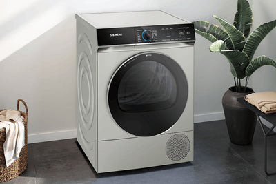 Siemens iQ700 9kg Freestanding Heat Pump Tumble Dryer | WQ46B2CXGB | Silver Inox